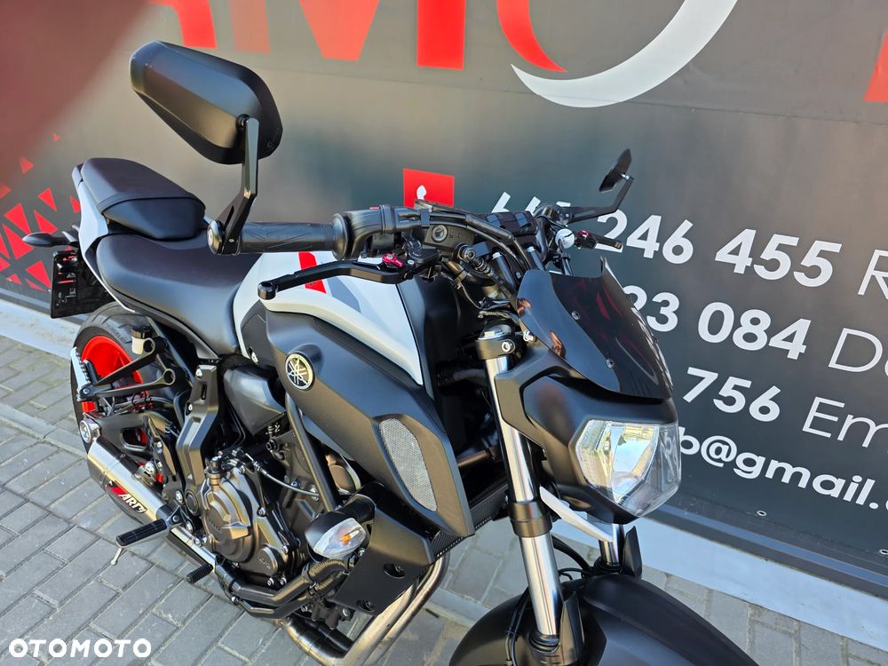 Yamaha MT - 28