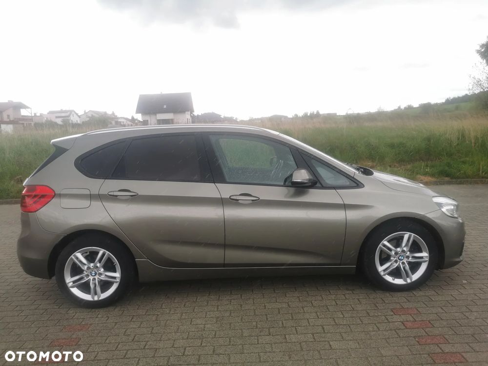 BMW Seria 2 220d xDrive Sport-Aut Luxury Line - 7