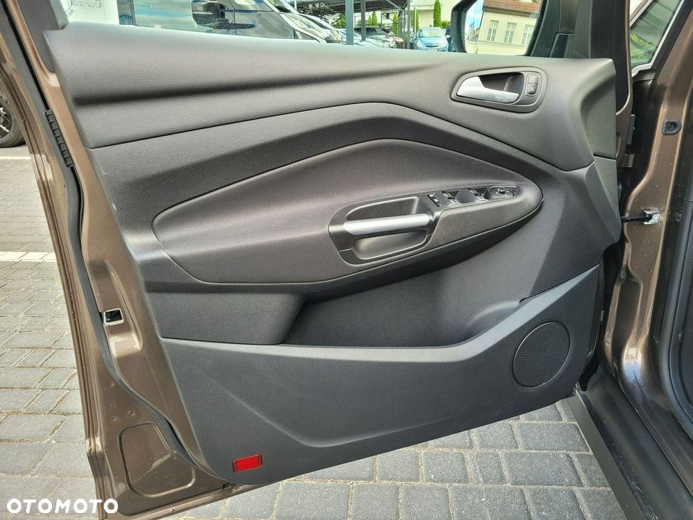 Ford Grand C-MAX - 10