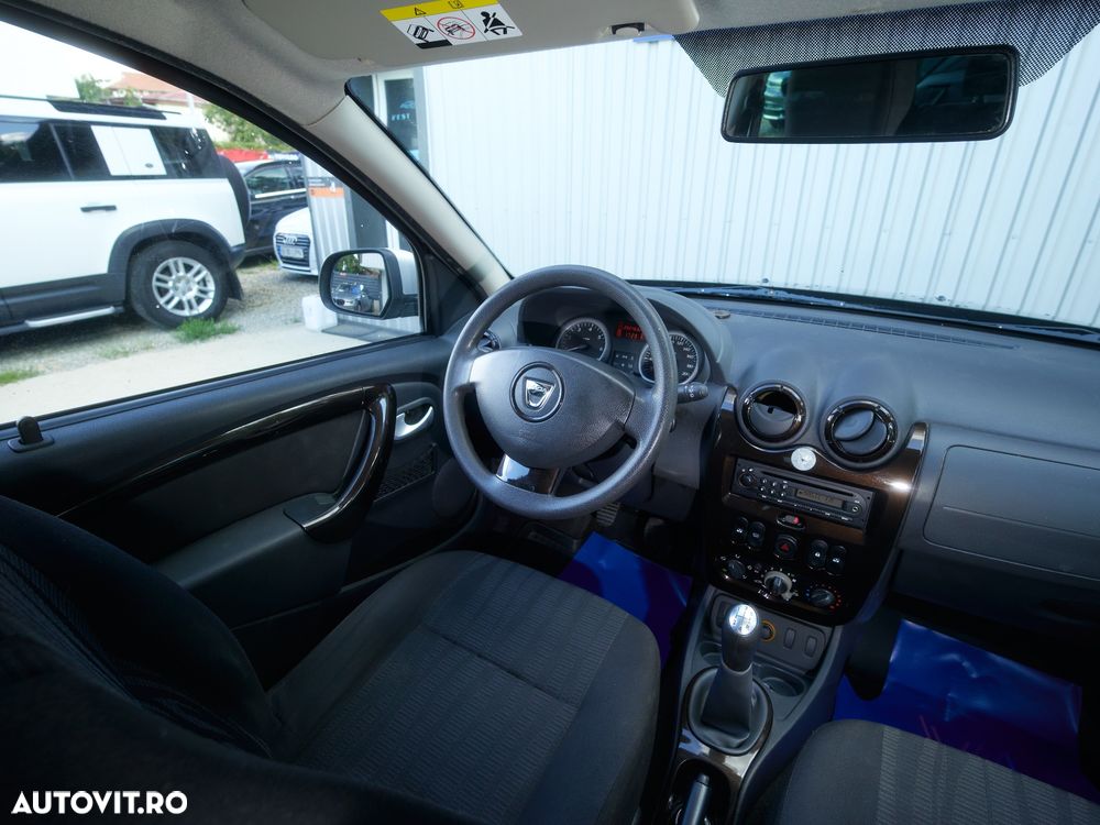 Dacia Duster 1.6 16V 4x2 - 8