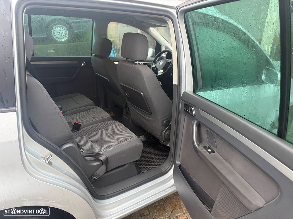 VW Touran 2.0 TDI Trendline 7L DSG - 5