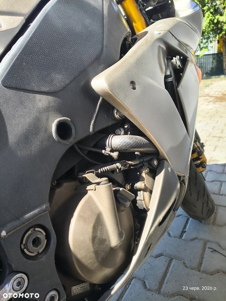 Kawasaki ZXR - 7