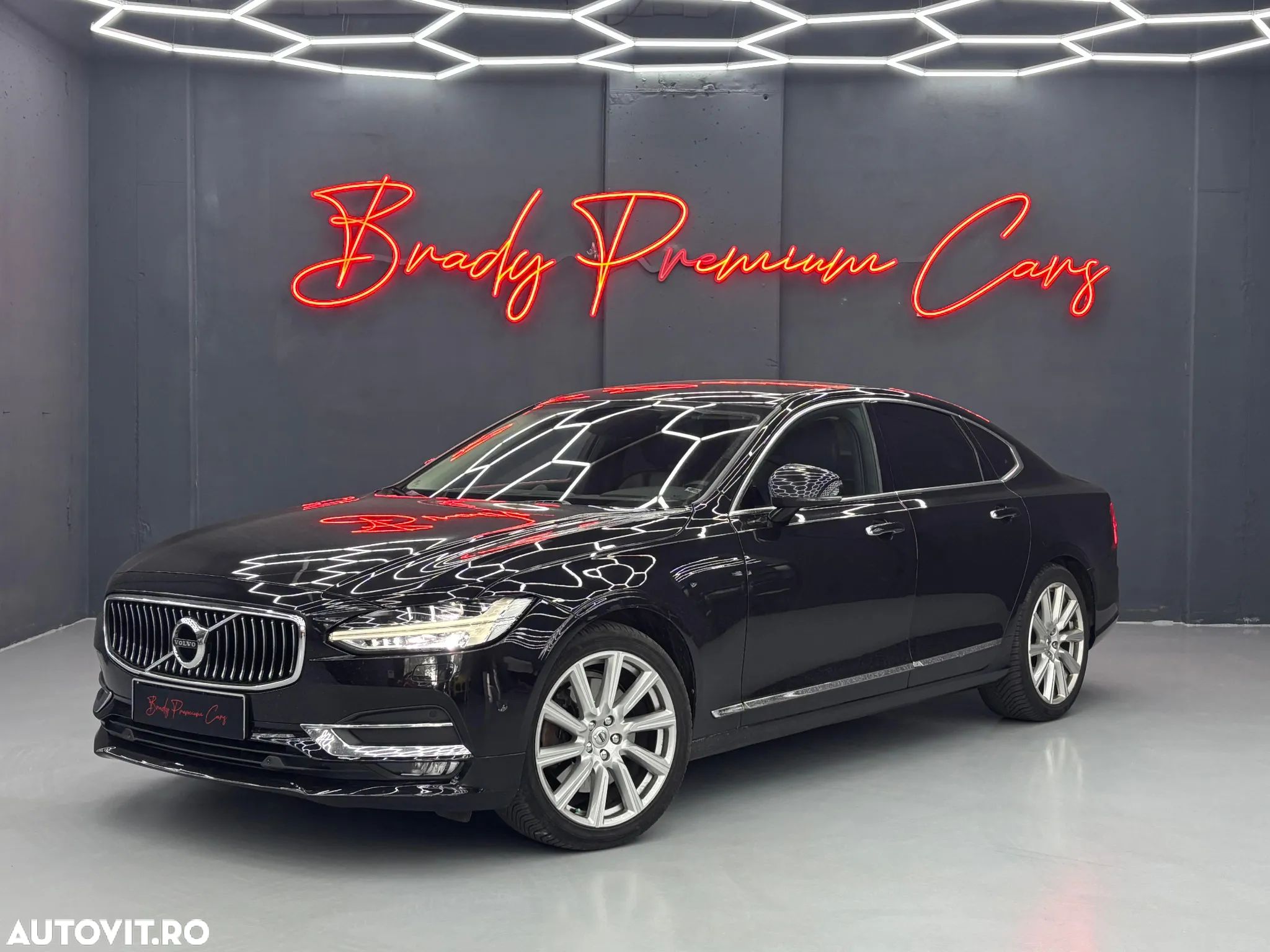 Volvo S90 T6 AWD Geartronic Momentum - 1