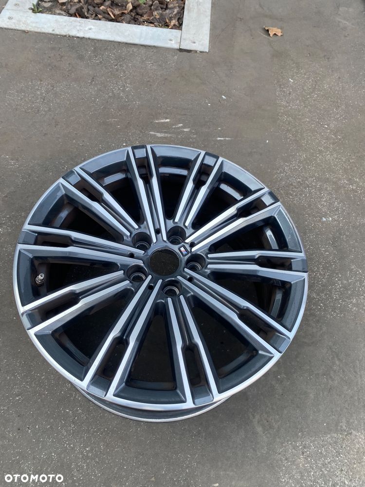 BMW 2 II G42 3 III G20 G21 4 G22 G23 M pakiet M-pakiet ORYGINALNA ! felga aluminiowa 18 cali.   8.5 J x 18  8.5Jx18  5x112 5 x 112  ET40 is 40 8 1/2 J x 18  STYLING 390M 8089891 BM0 0350  032626 - 5