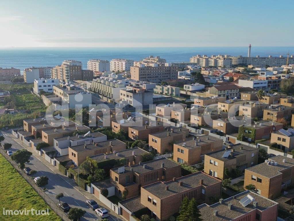 Moradia T4 Leça da Palmeira! - Grande imagem: 2/27