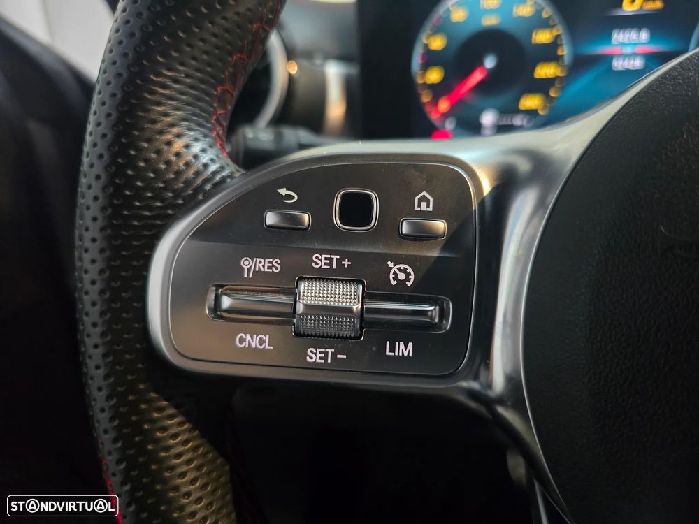 Mercedes-Benz CLA 180 d Shooting Brake AMG Line Aut. - 18