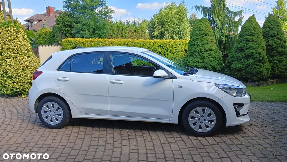 Kia Rio 1.2 Edition 7 - 9