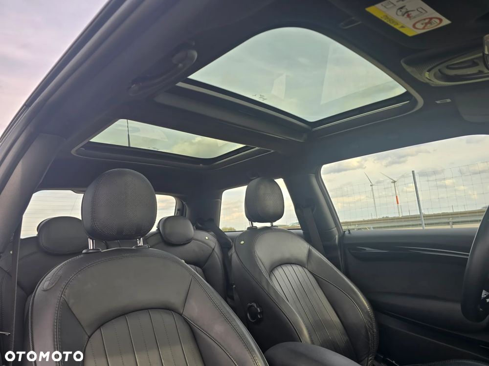 MINI Cooper SE Yours Trim - 18