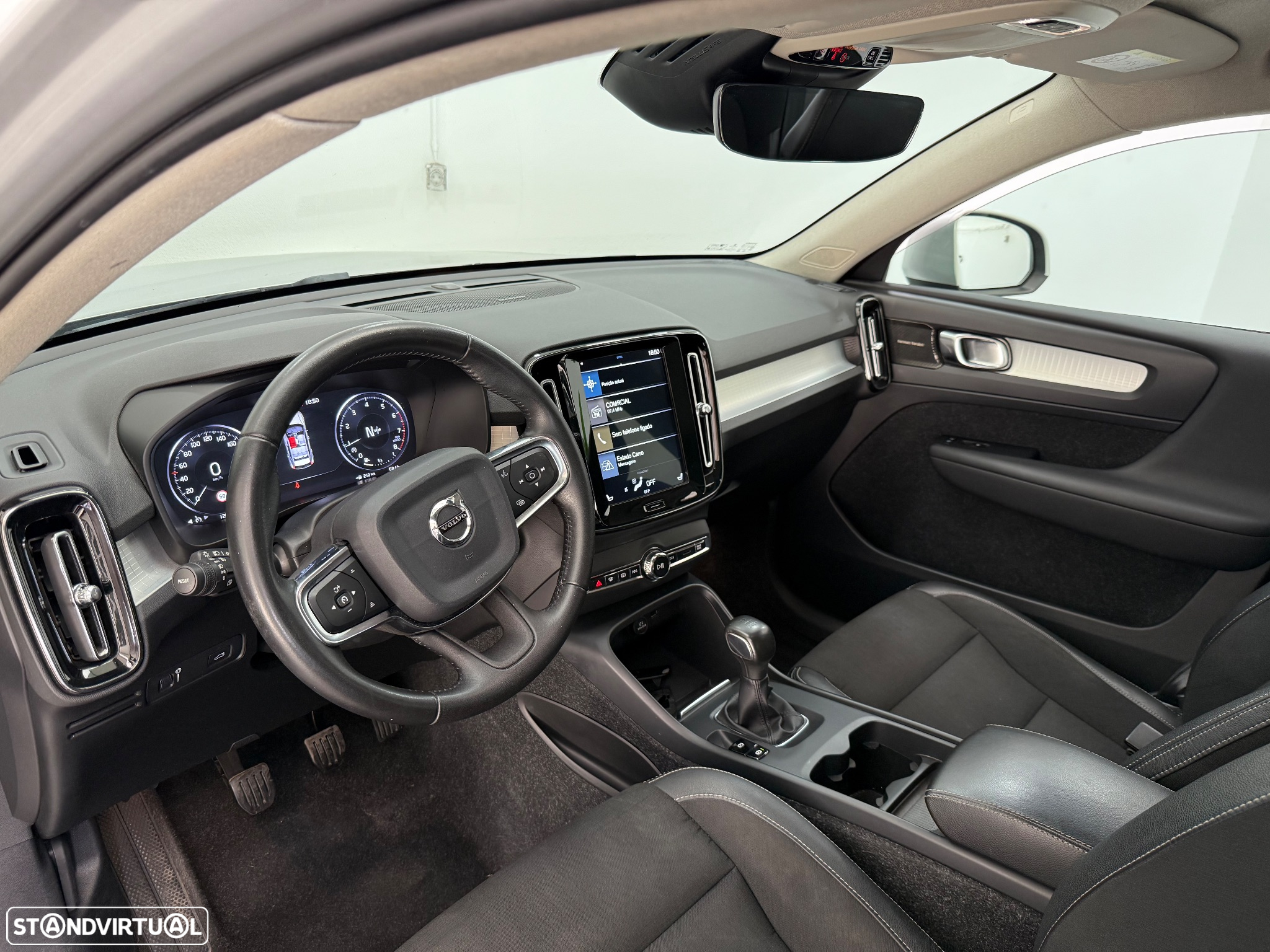 Volvo XC 40 1.5 T3 Momentum Tech Edition - 8