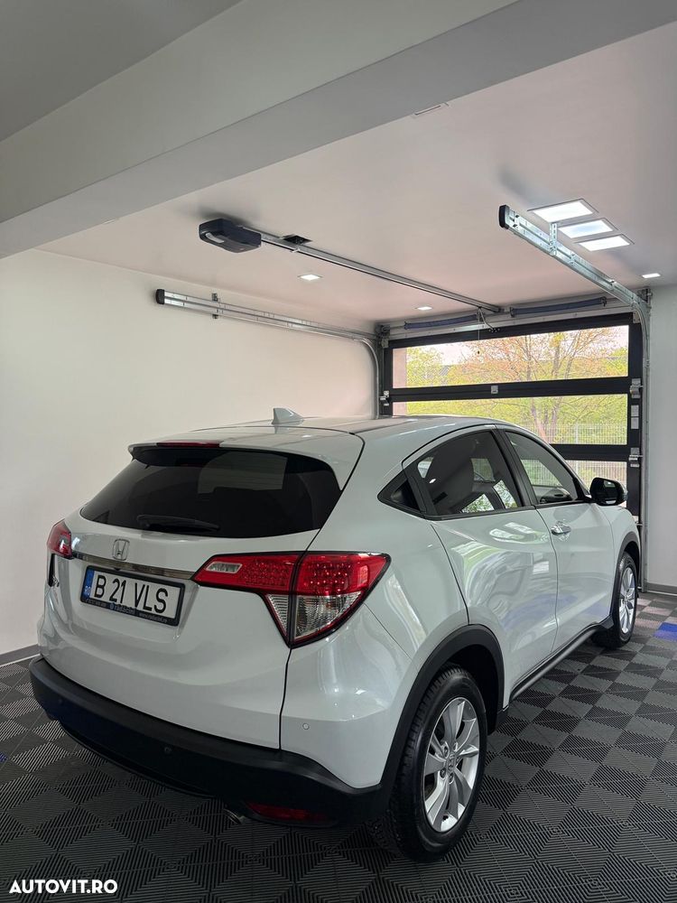 Honda HR-V 1.5 i-VTEC 4x2 CVT Elegance - 5