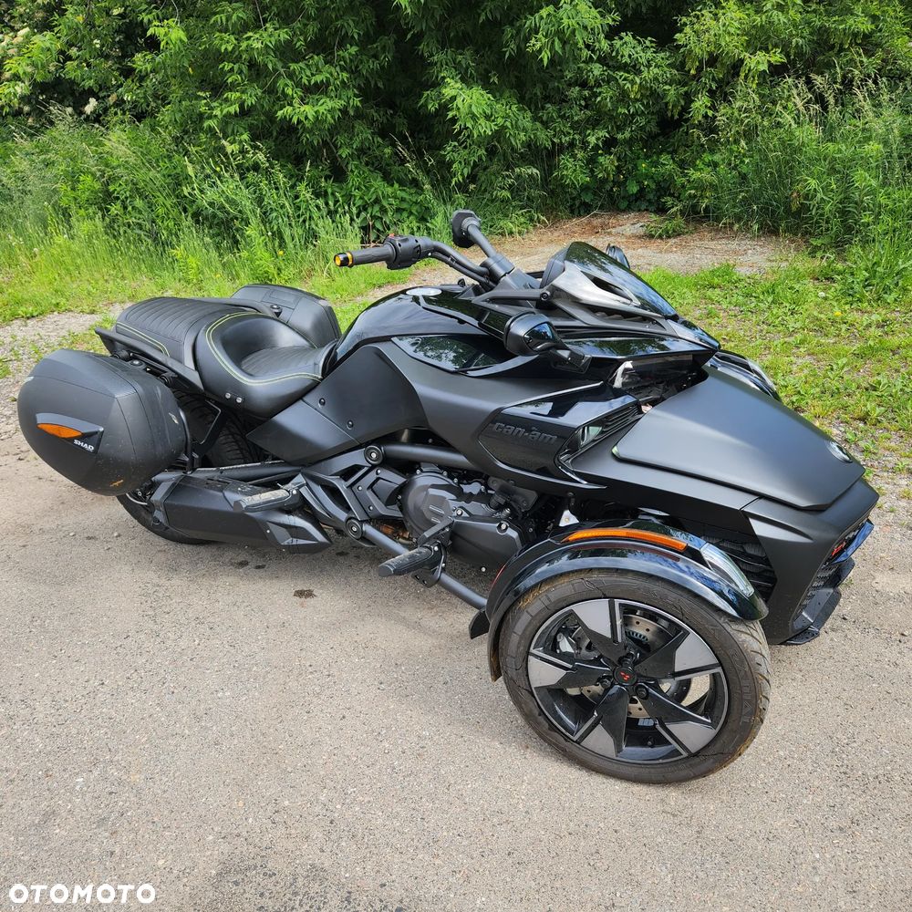 Can-Am Spyder - 1
