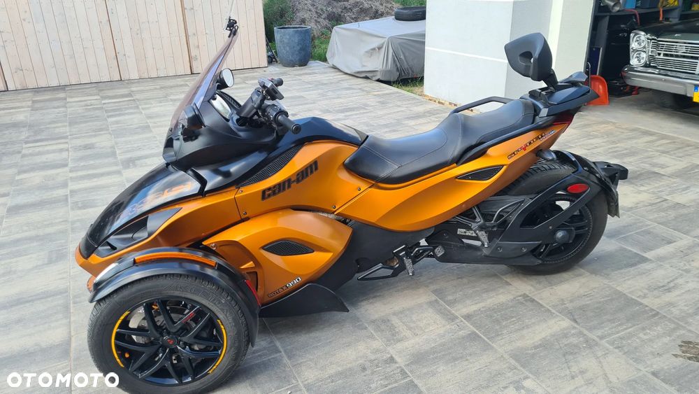 Can-Am Spyder - 7