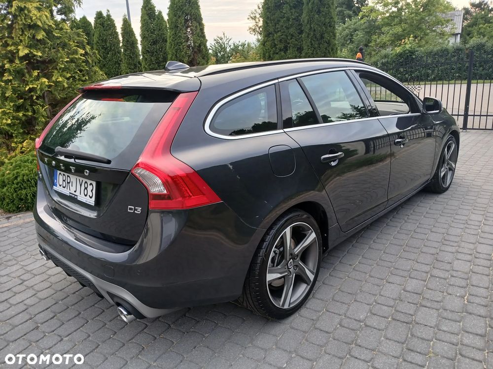 Volvo V60 D3 R-Design Momentum - 13