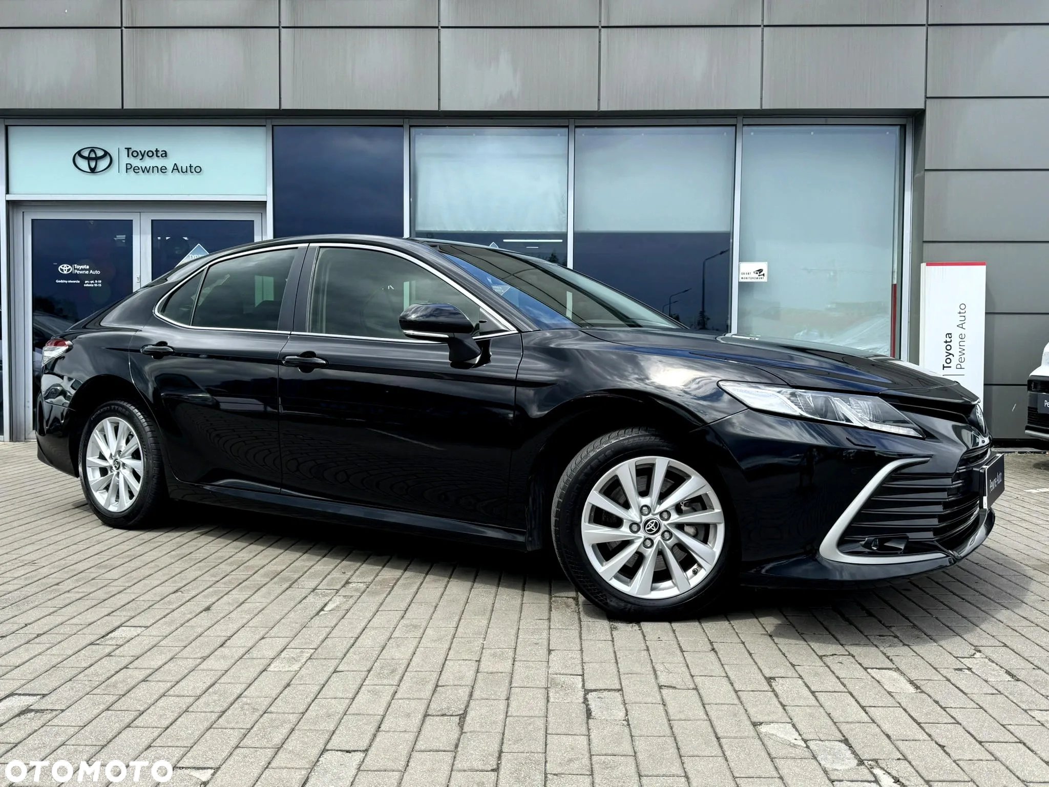 Toyota Camry 2.5 Hybrid Comfort CVT - 6
