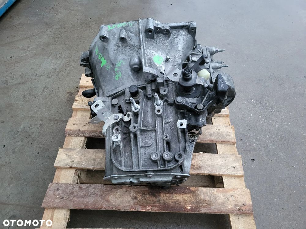 Skrzynia biegów 20MB36 Citroen C4 Picasso II 1.6 e HDI - 2