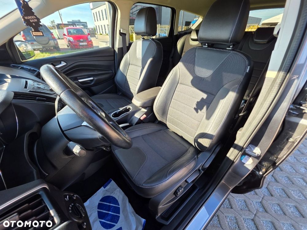 Ford Kuga - 17