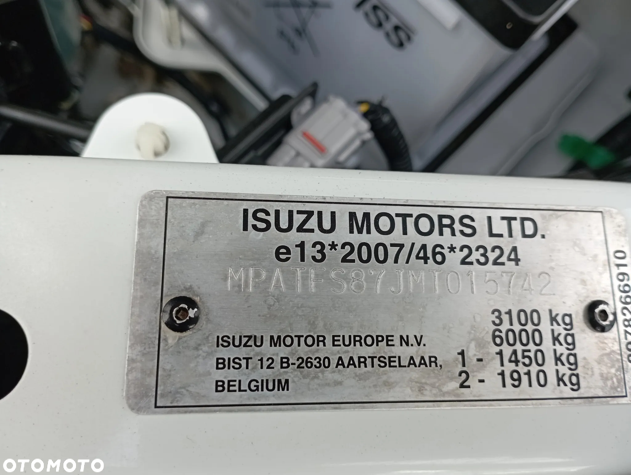 Isuzu D-Max 1.9 SC L - 38