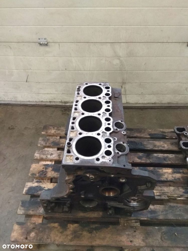 BLOK SILNIKA RENAULT DXI 5 180-EU V 11352642 - 1
