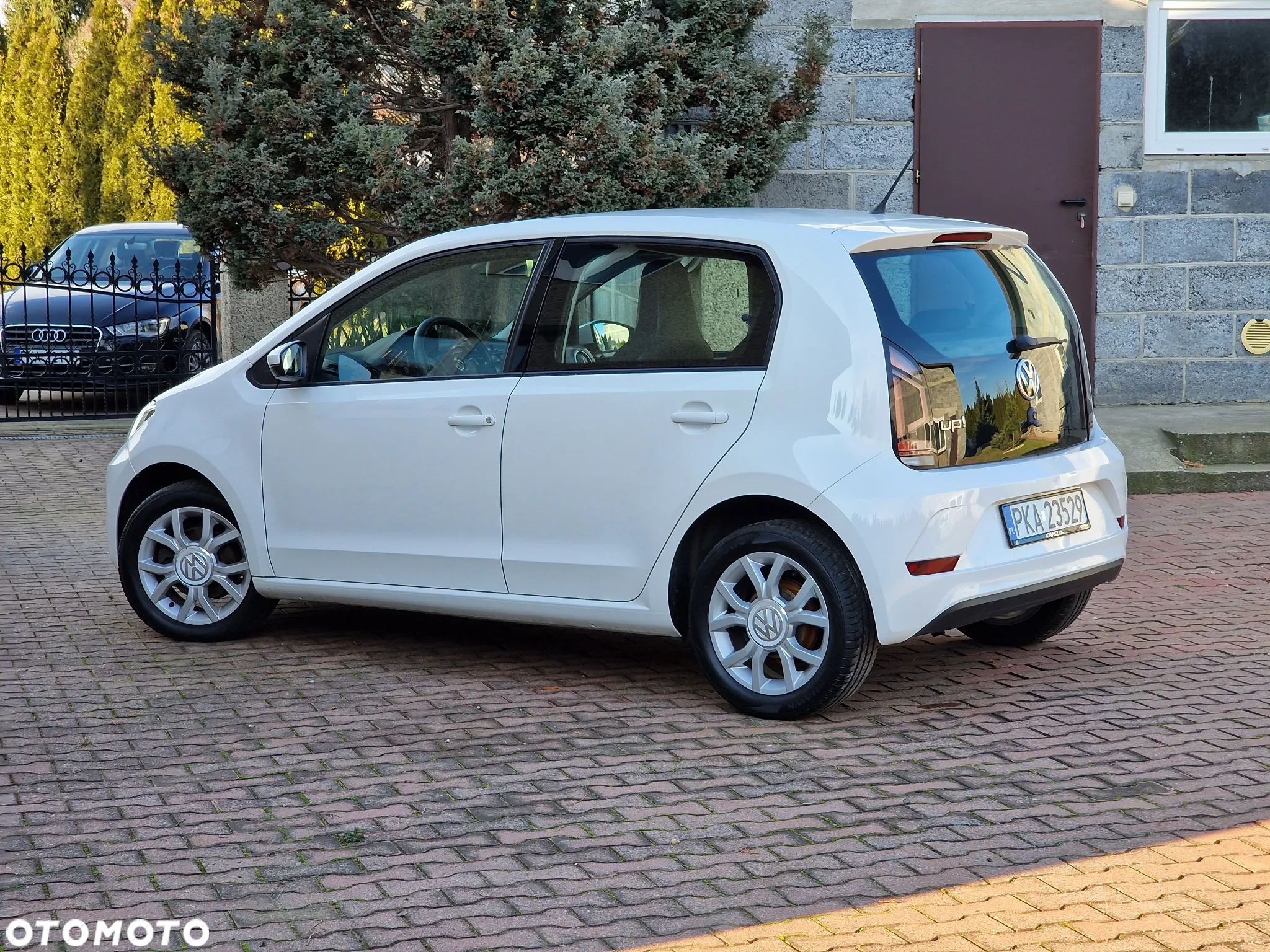 Volkswagen up! (BlueMotion Technology) move - 9