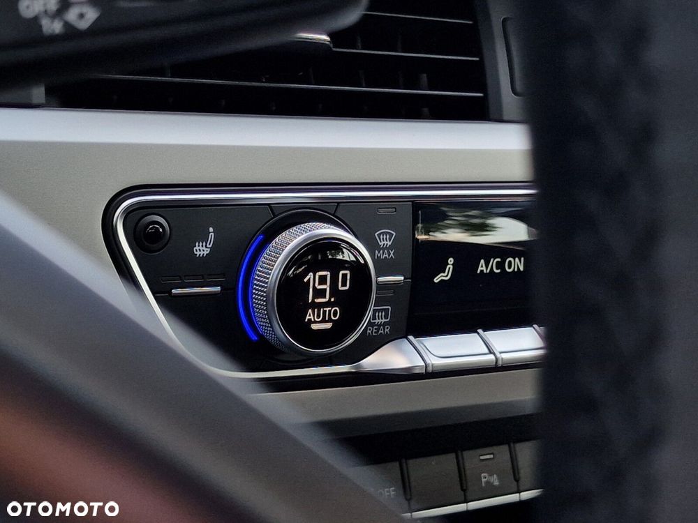 Audi A4 Limousine - 33