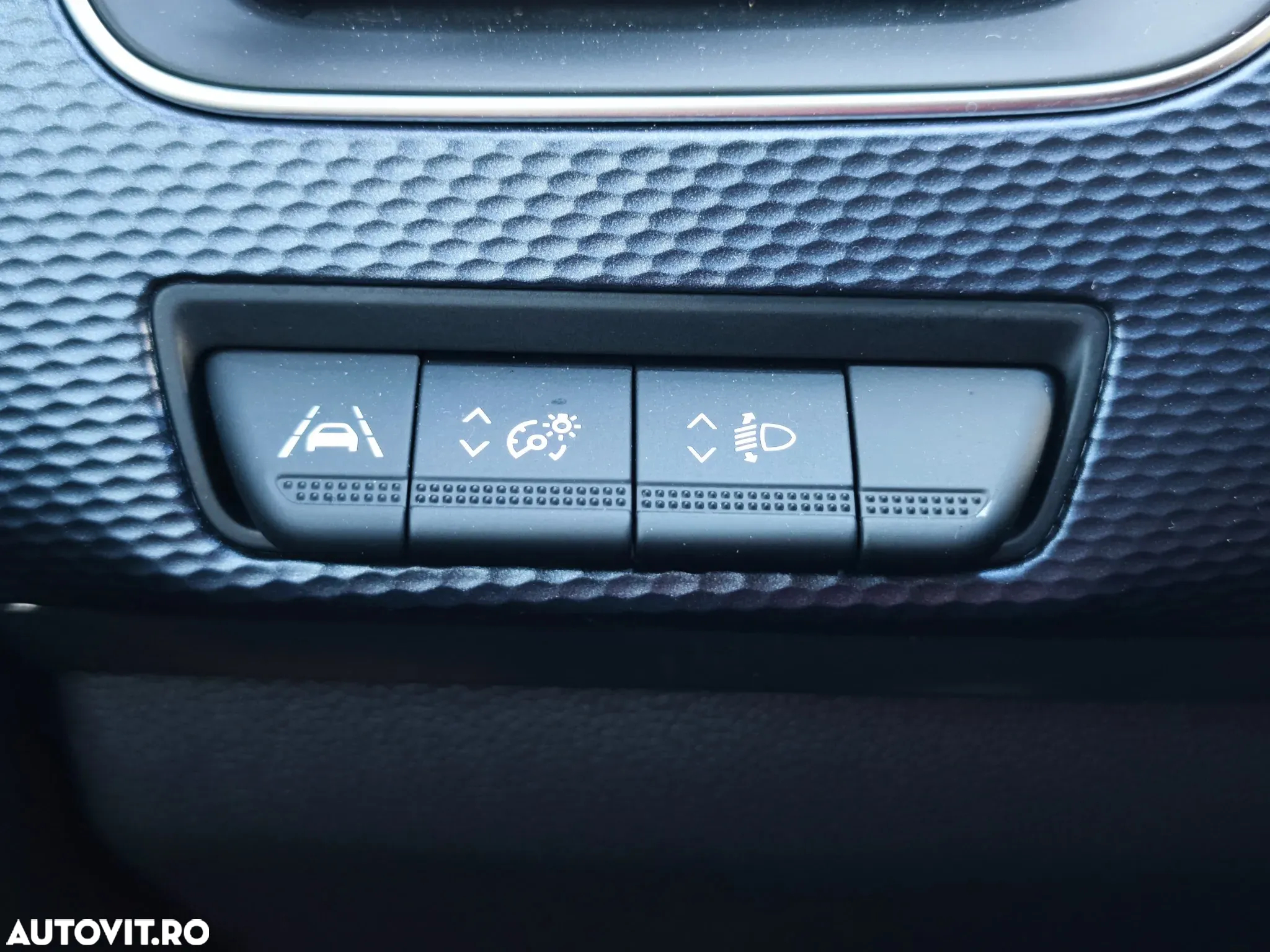 Renault Arkana E-TECH Hybrid 145 E-Tech Engineered - 24