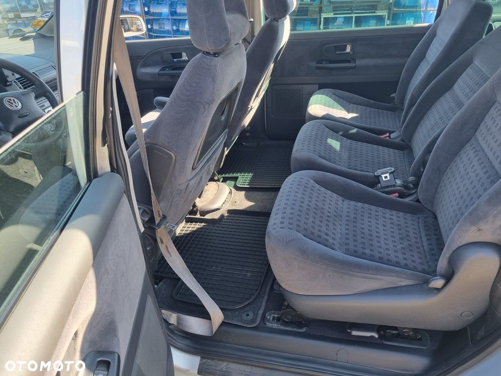 Volkswagen Sharan 1.9 TDI Comfortline Tiptr - 6