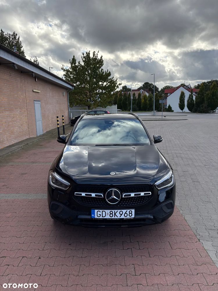 Mercedes-Benz GLA 220 d 4-Matic - 8