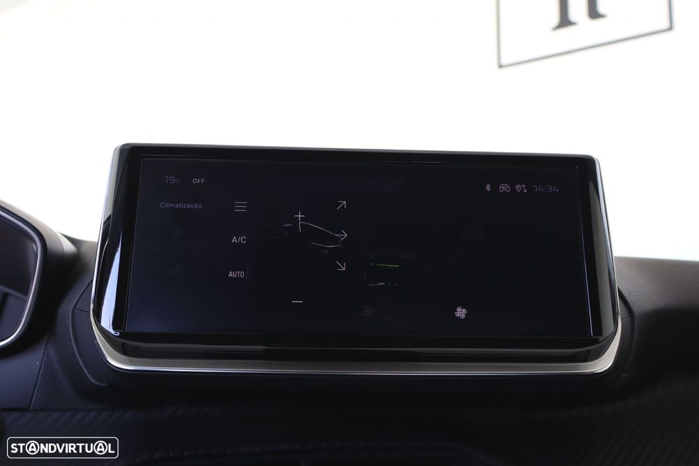 Peugeot 208 1.2 Hybrid Allure e-DCS6 - 31