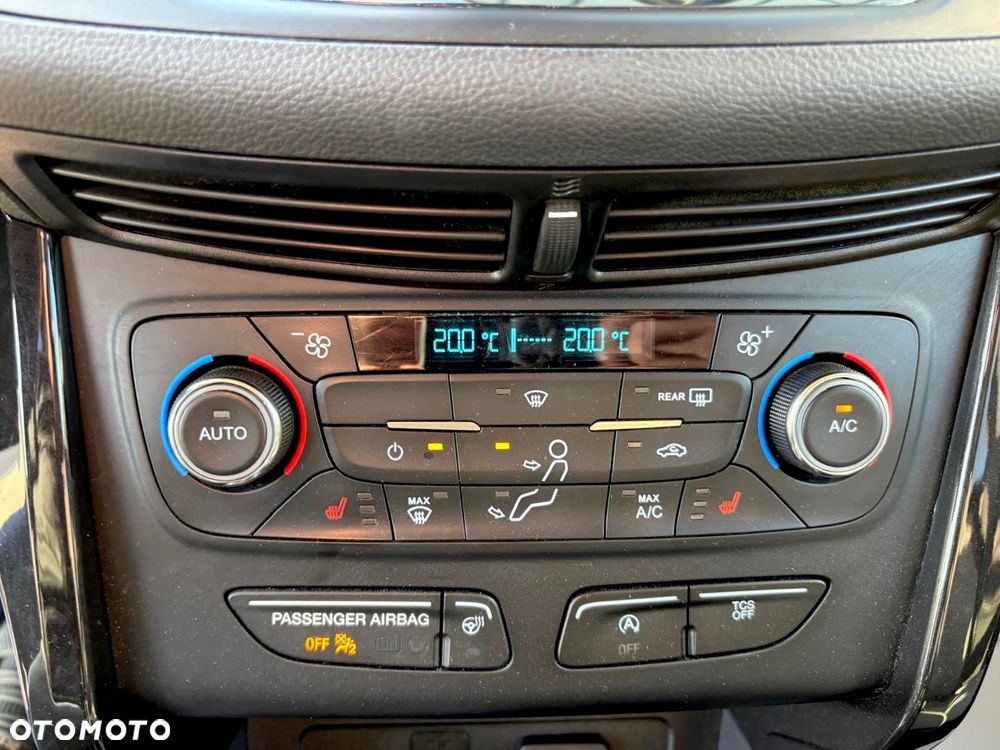 Ford Escape 2.0 EcoBoost AWD Titanium - 13
