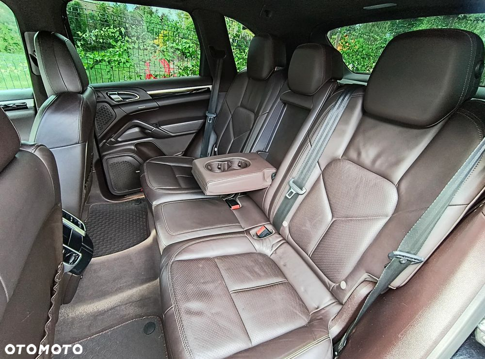 Porsche Cayenne - 14