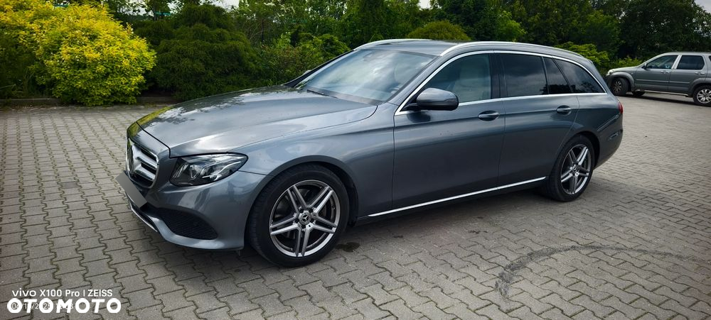 Mercedes-Benz Klasa E 220 d 4-Matic 9G-TRONIC - 11