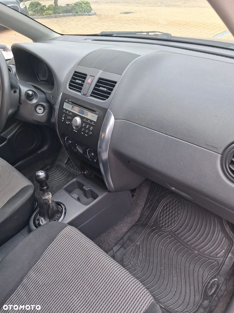 Fiat Sedici 1.6 16V 4x2 Emotion - 3