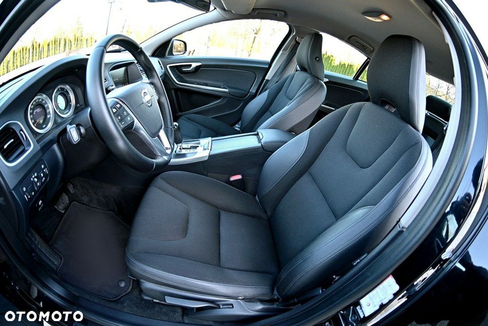 Volvo S60 D3 Geartronic Momentum - 8