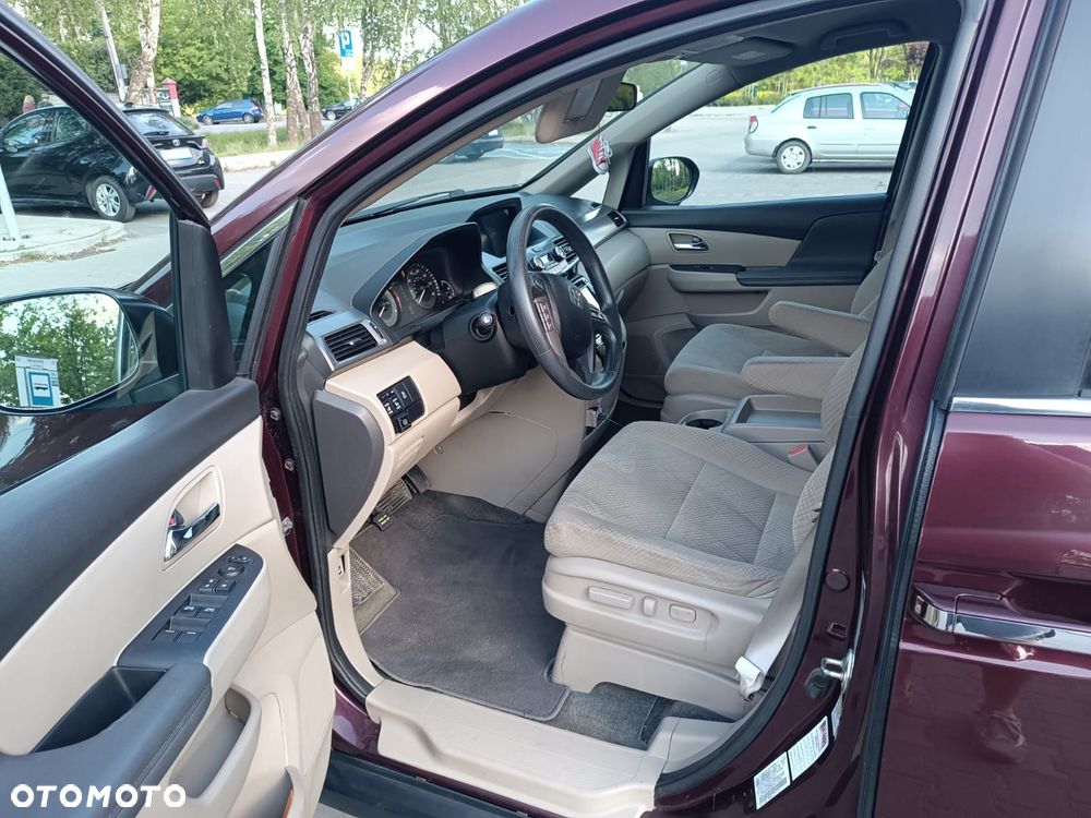 Honda Odyssey 3.5 LX - 8