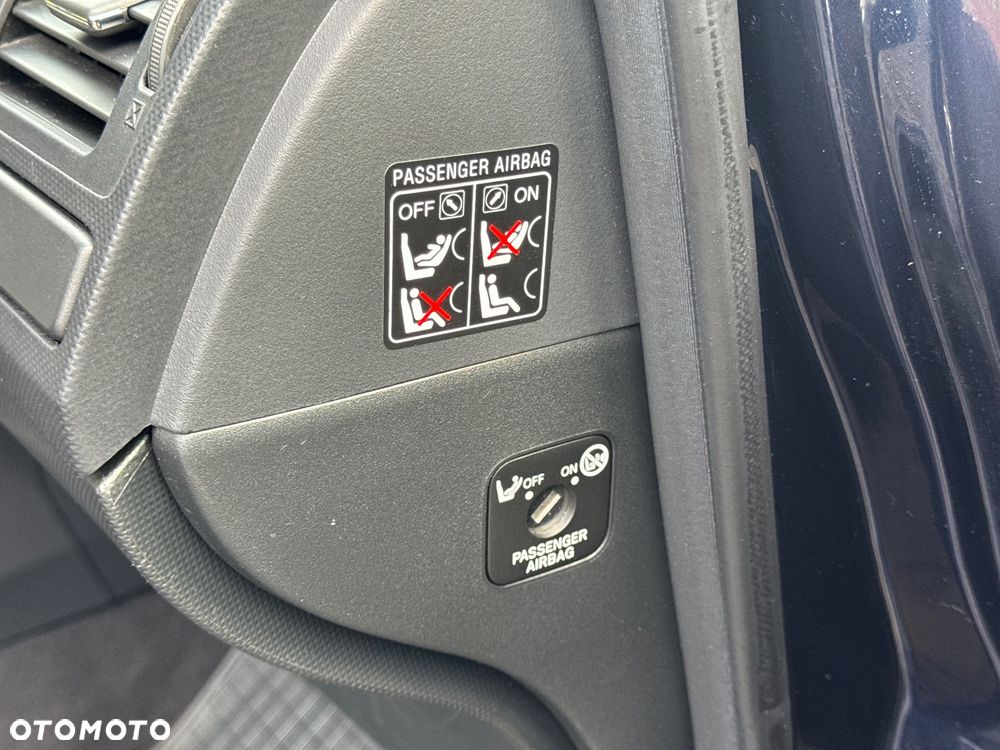 Toyota Auris 1.33 VVT-i - 29