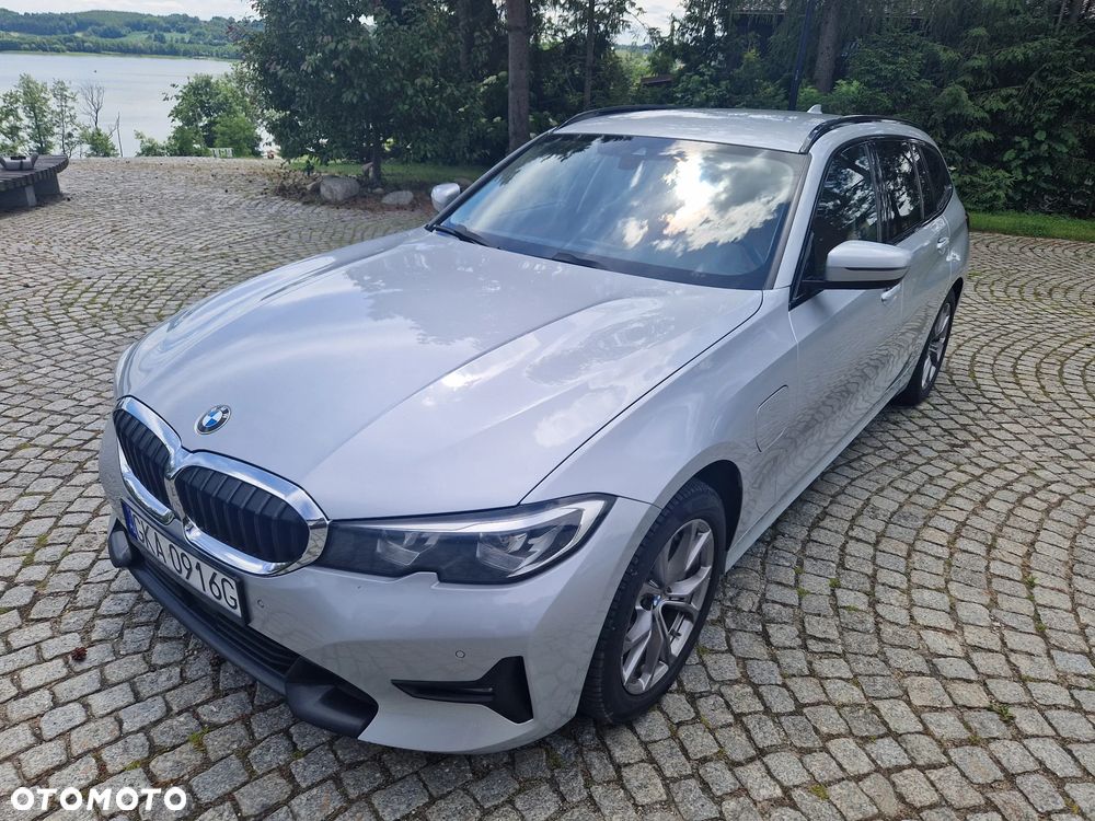 BMW Seria 3 330e xDrive - 2