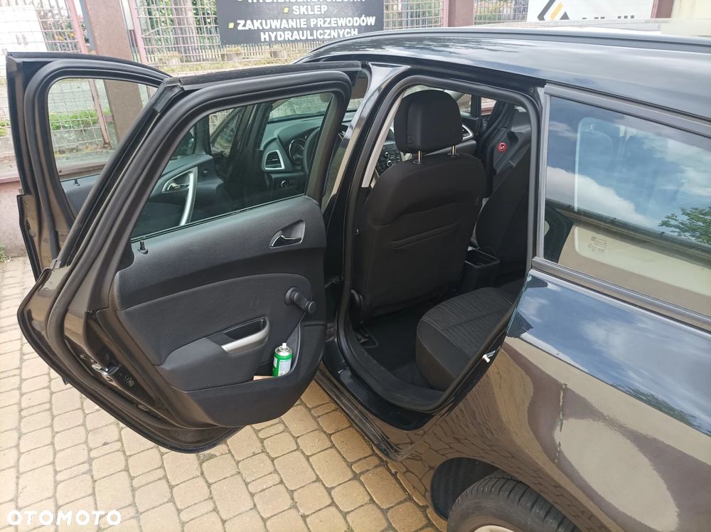 Opel Astra 1.4 Turbo Sports Tourer - 15