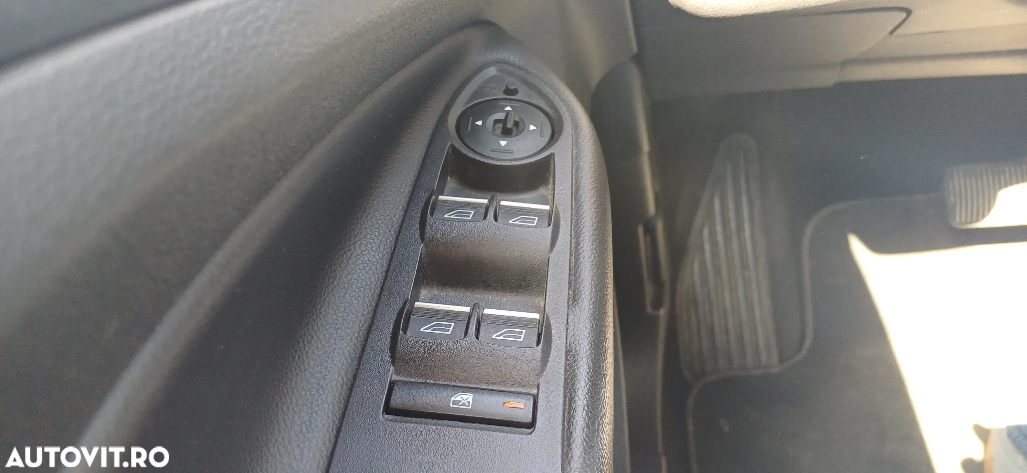 Ford Kuga 2.0 TDCi 4WD Powershift Titanium - 14