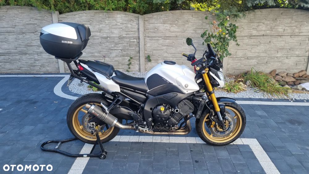 Yamaha FZ8 - 3