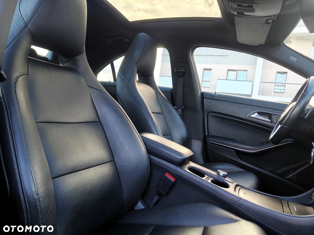 Mercedes-Benz CLA 200 7G-DCT Edition 1 - 18