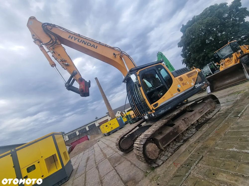 Hyundai EXCAVATOR  ROBEX 260 NLC-9A R260LC - 18
