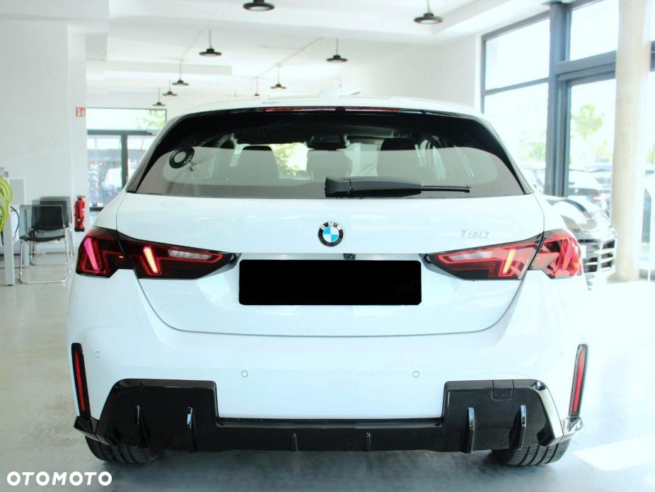 BMW Seria 1 120 mHEV - 5