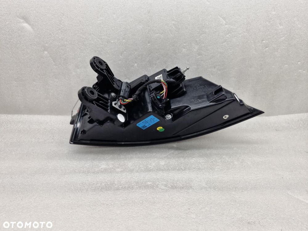 MG HS LAMPA LEWA TYŁ 6 PIN 11644501-PBC - 8
