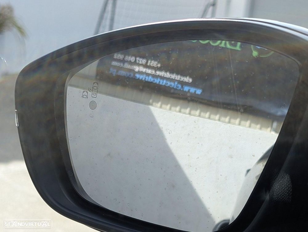 Peugeot e-2008 54 kWh GT - 17