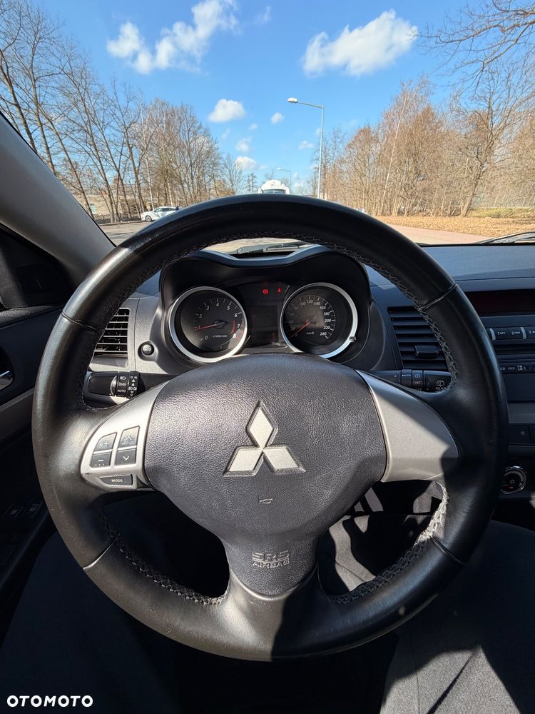 Mitsubishi Lancer 1.6 Inform - 15