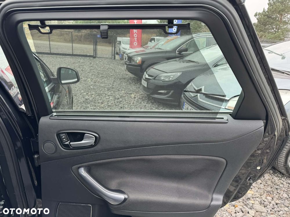 Ford Mondeo 2.0 TDCi Ghia - 16