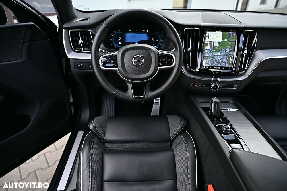 Volvo XC 60 B4 MHEV AT8 AWD R-Design - 30
