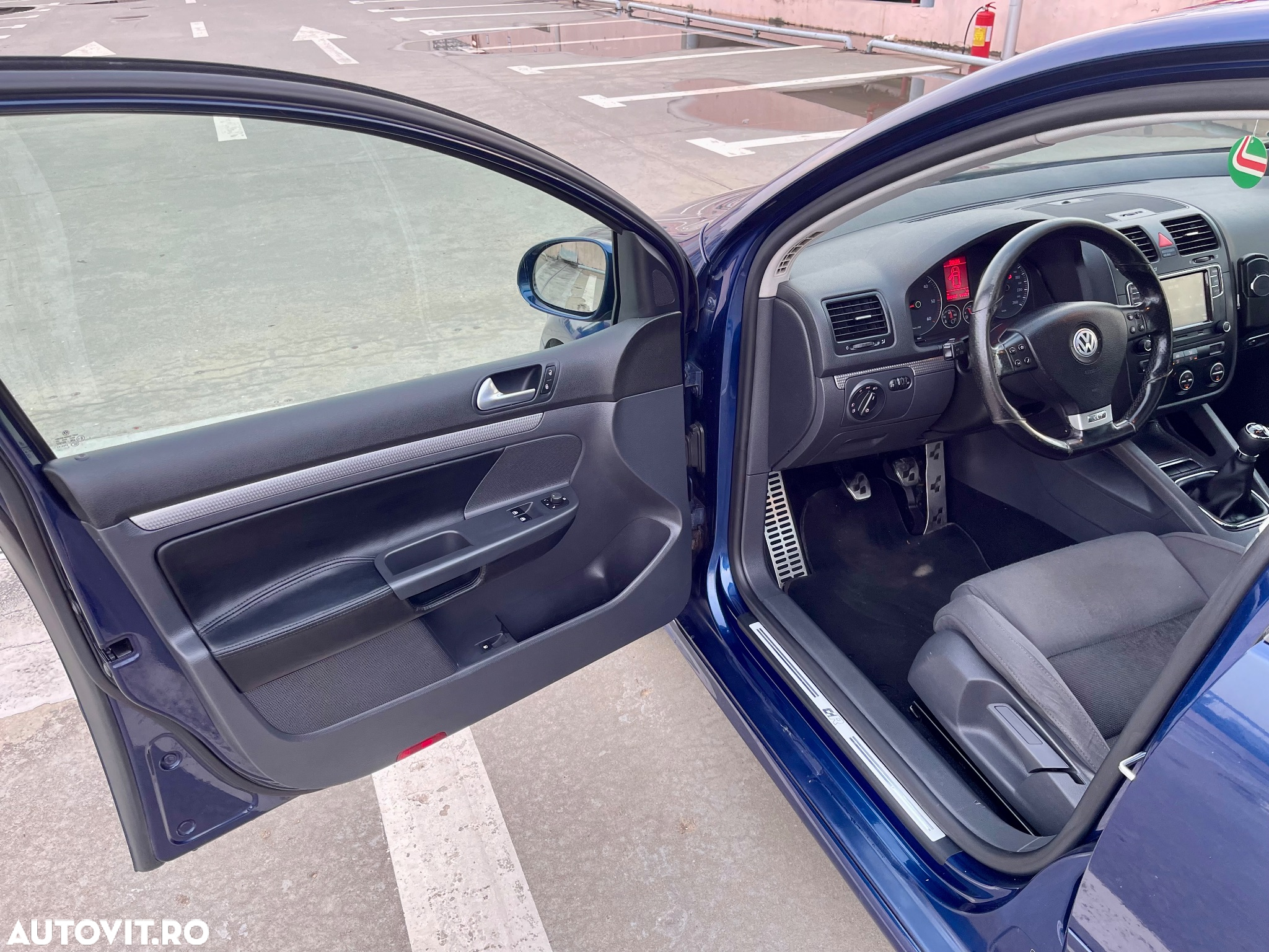 Volkswagen Golf 2.0 TDI GT Sport - 14
