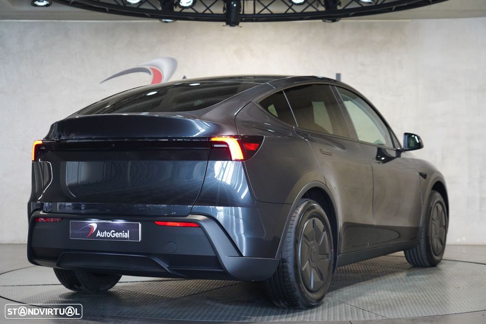 Tesla Model Y Long Range Tração Traseira - 3