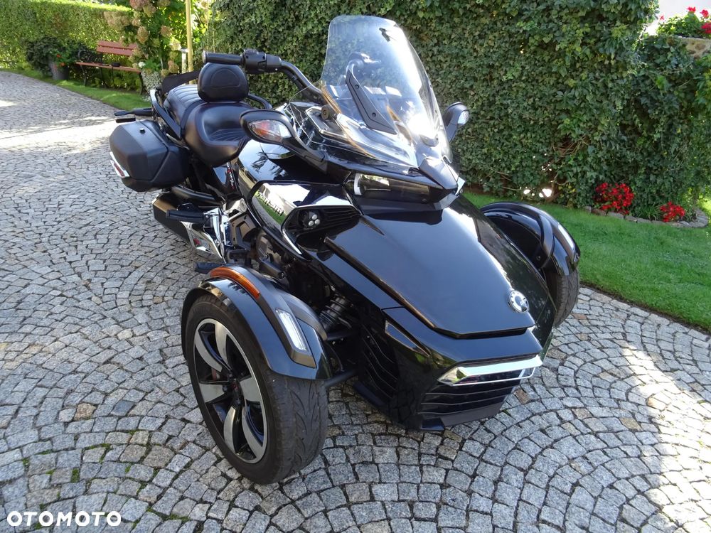Can-Am Spyder - 32